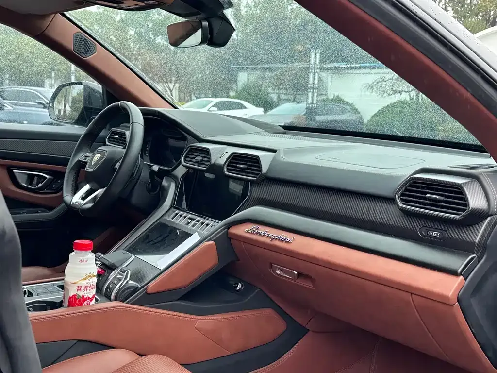 Lamborghini Urus 2024 из CN, фото 5