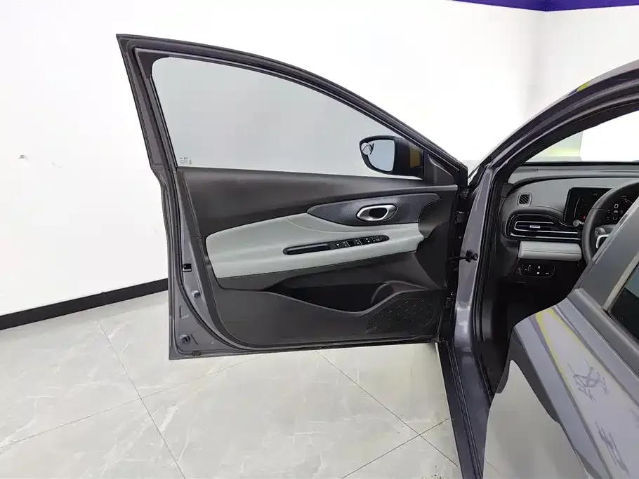 GAC Motor Shadow Leopard — фото 3