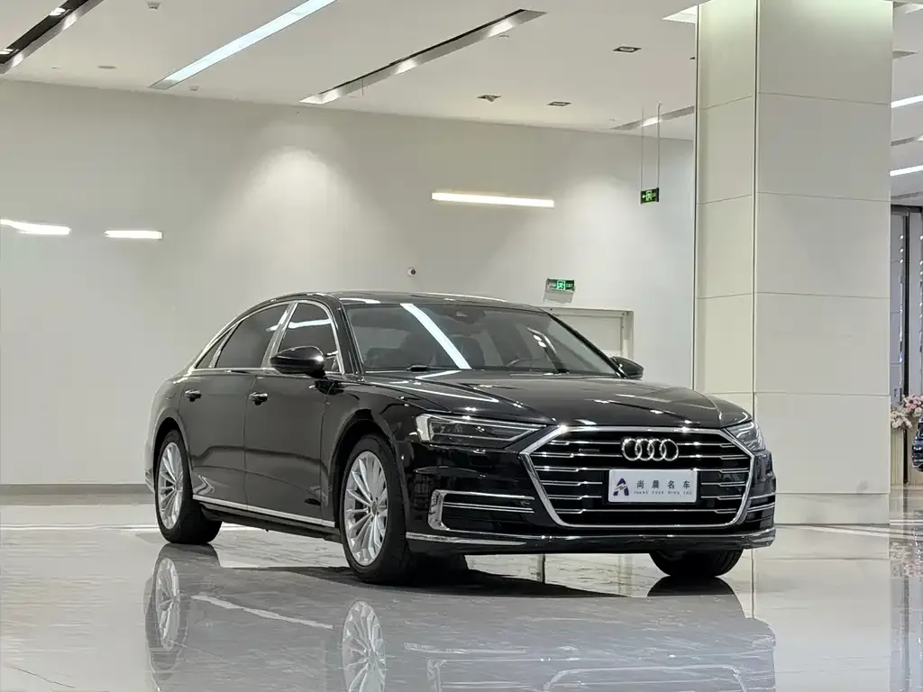 Audi A8 — фото 10