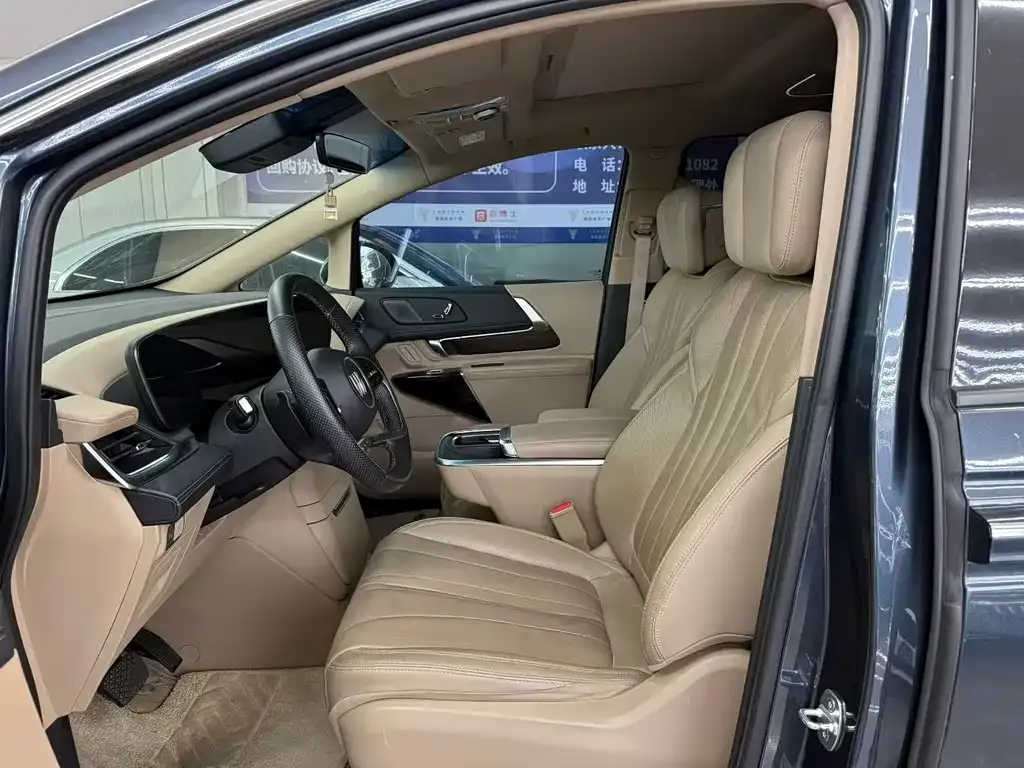 Buick Century 2024 из CN, фото 8