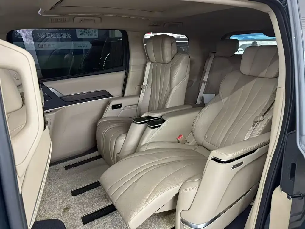 Buick Century 2024 из CN, фото 7