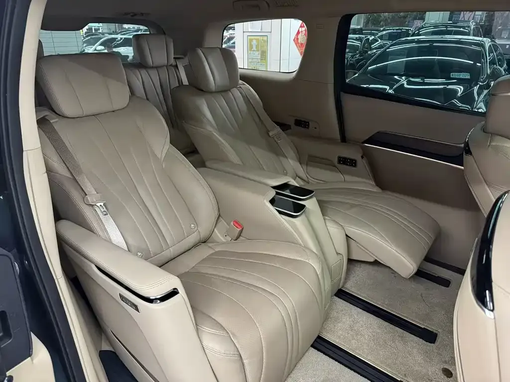 Buick Century 2024 из CN, фото 3