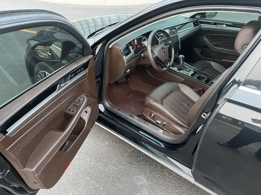 Volkswagen Phideon — фото 5