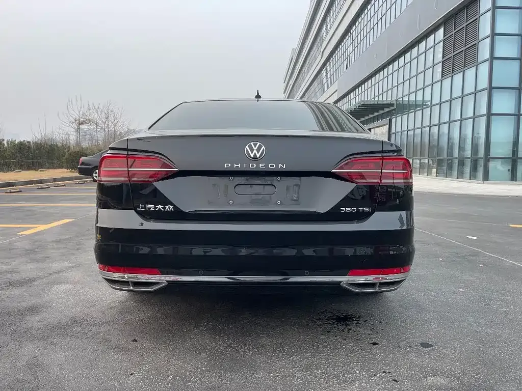 Volkswagen Phideon — фото 6