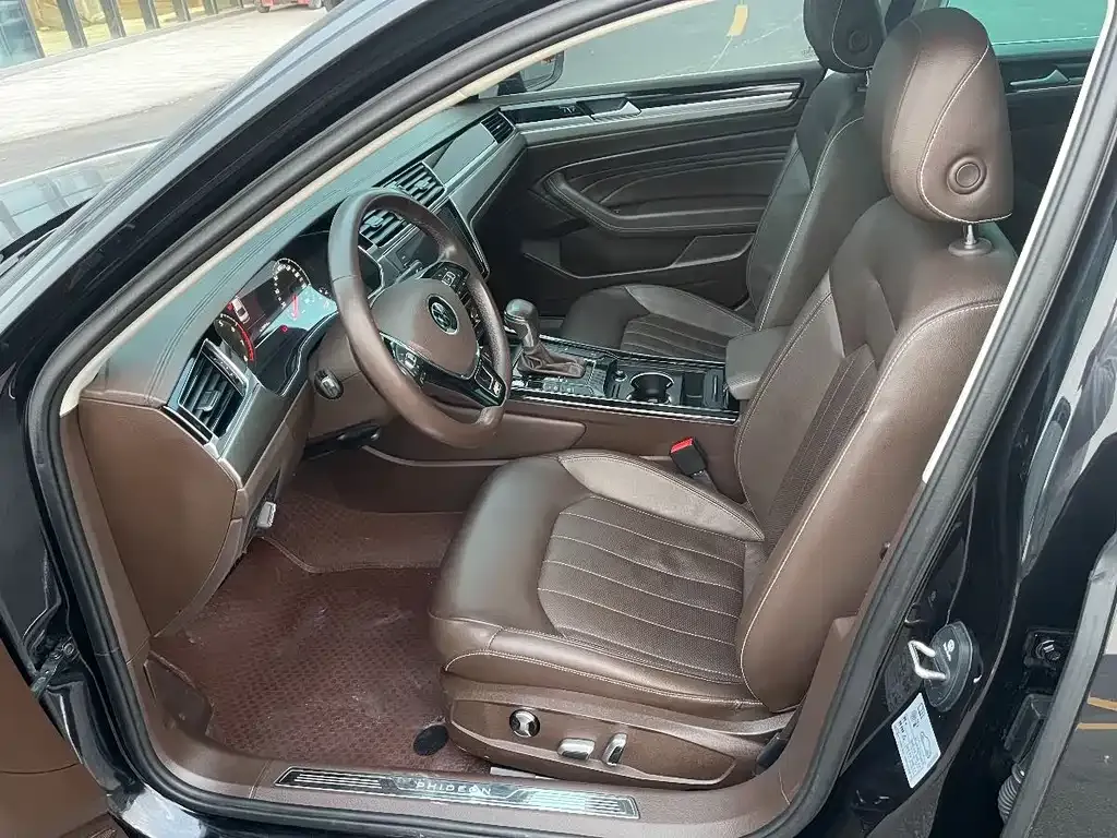 Volkswagen Phideon — фото 7