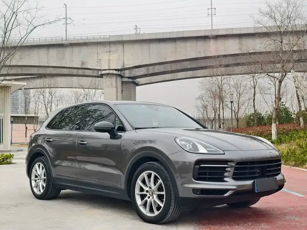 Porsche Cayenne — фото 2