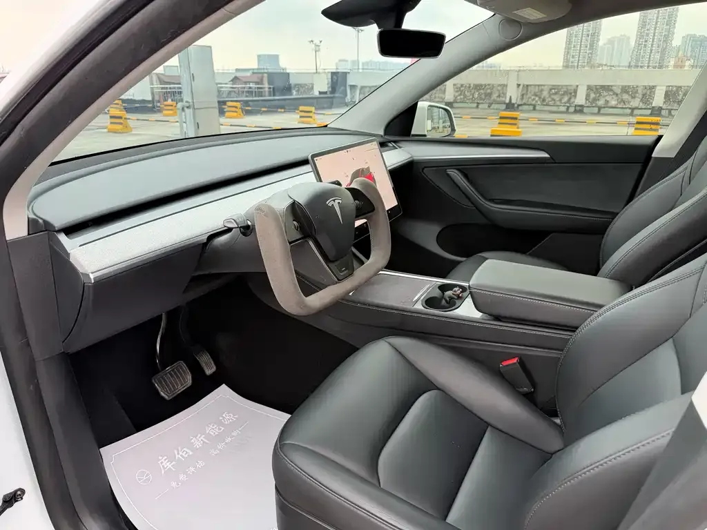 Tesla Model Y 2024 из CN, фото 4