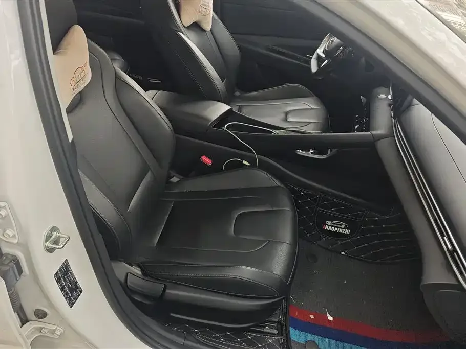 Hyundai Elantra 2023 из CN, фото 3
