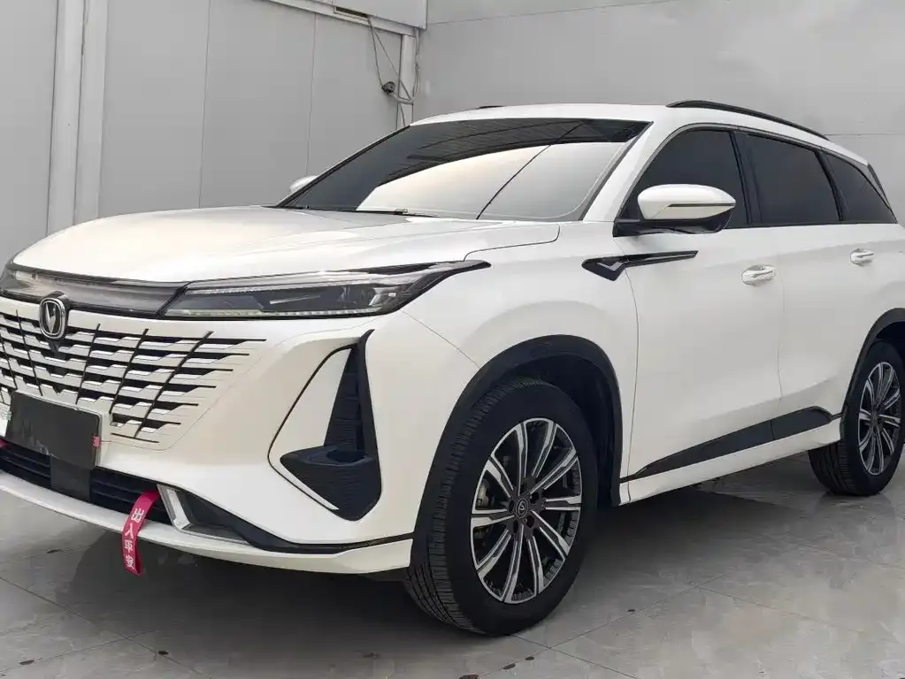Changan CS75PLUS — фото 1