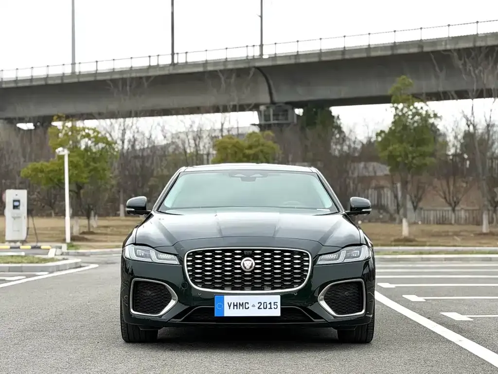 Jaguar XFL — фото 7