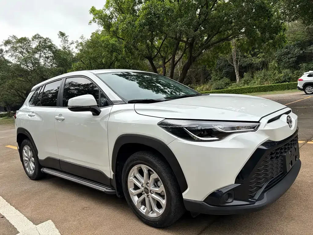 Toyota Frontlander 2023 из CN, фото 8