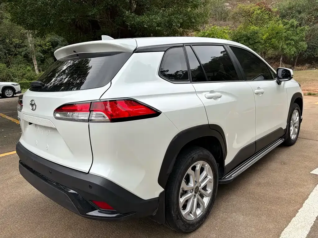 Toyota Frontlander 2023 из CN, фото 4