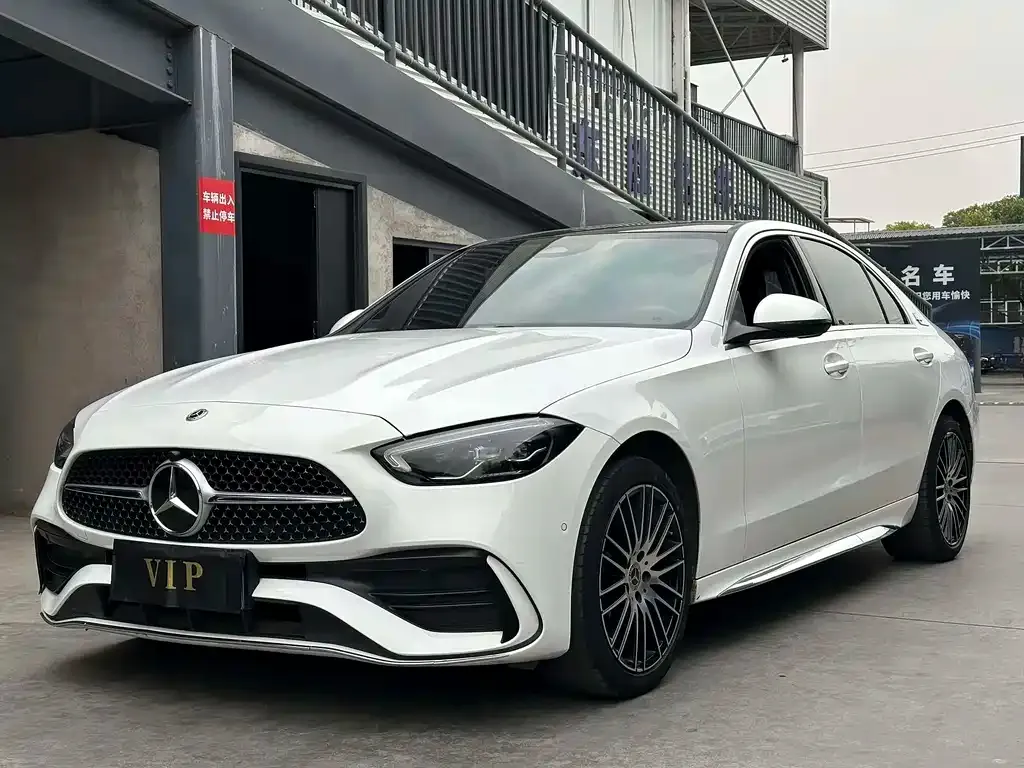 Mercedes-Benz C-Class — фото 1