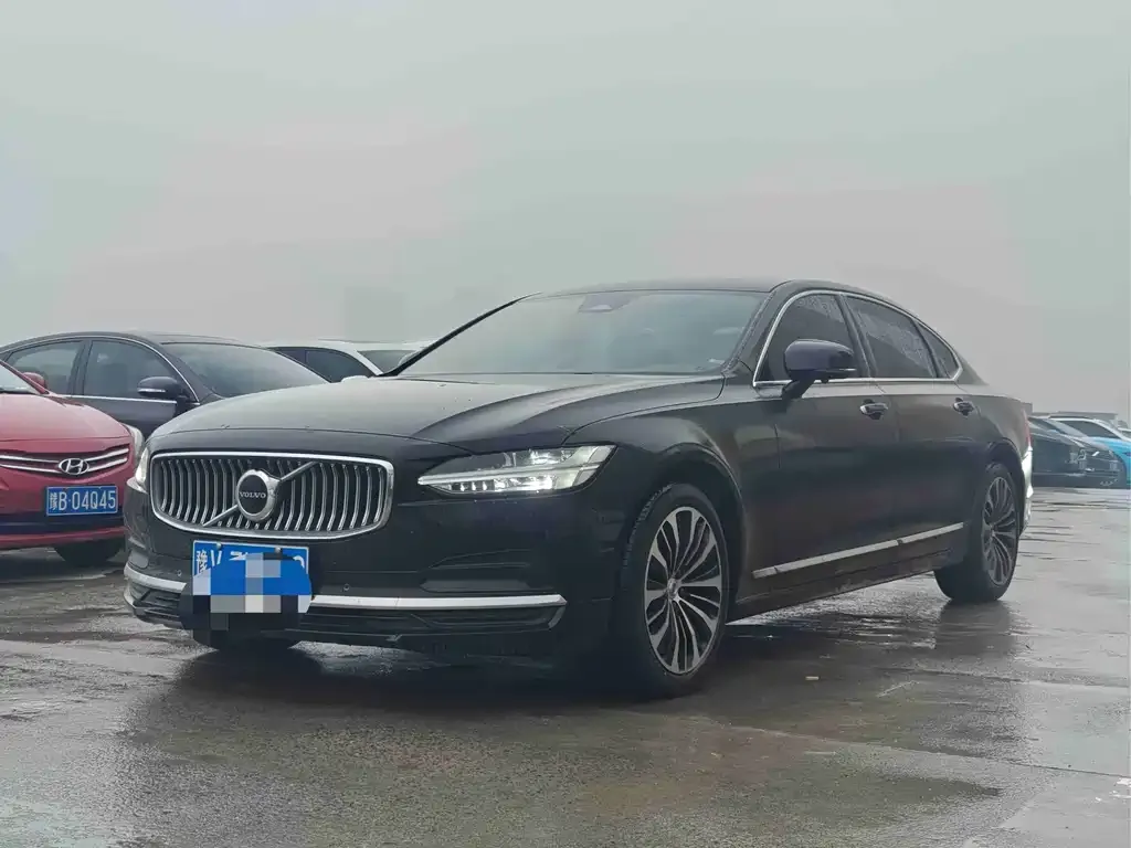 Volvo S90 — фото 1