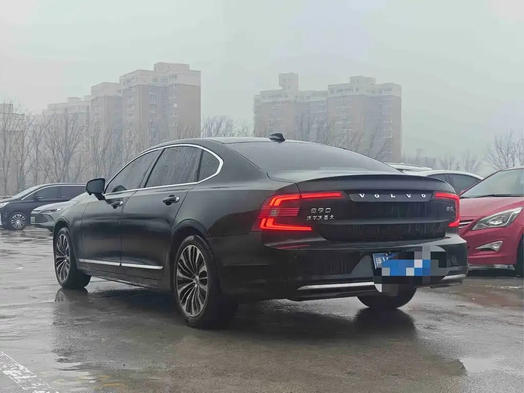 Volvo S90 — фото 10