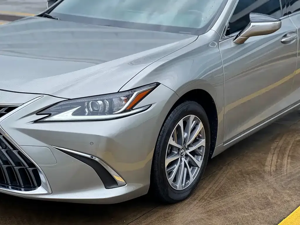 Lexus ES — фото 3
