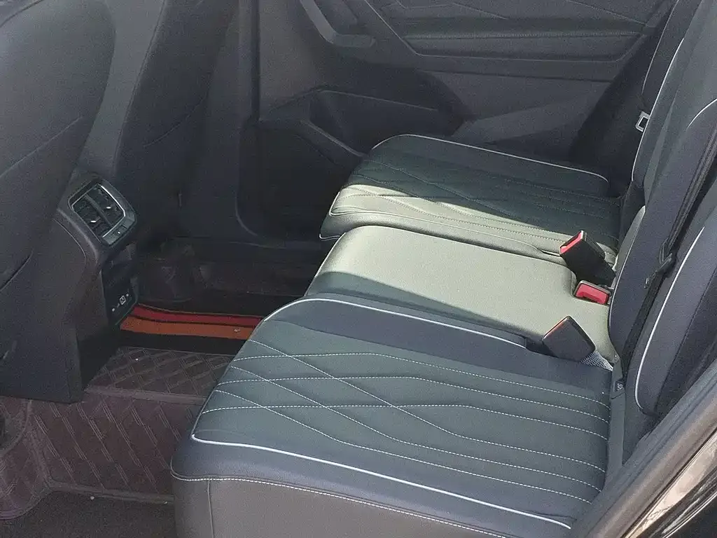 Volkswagen Tiguan L 2025 из CN, фото 9