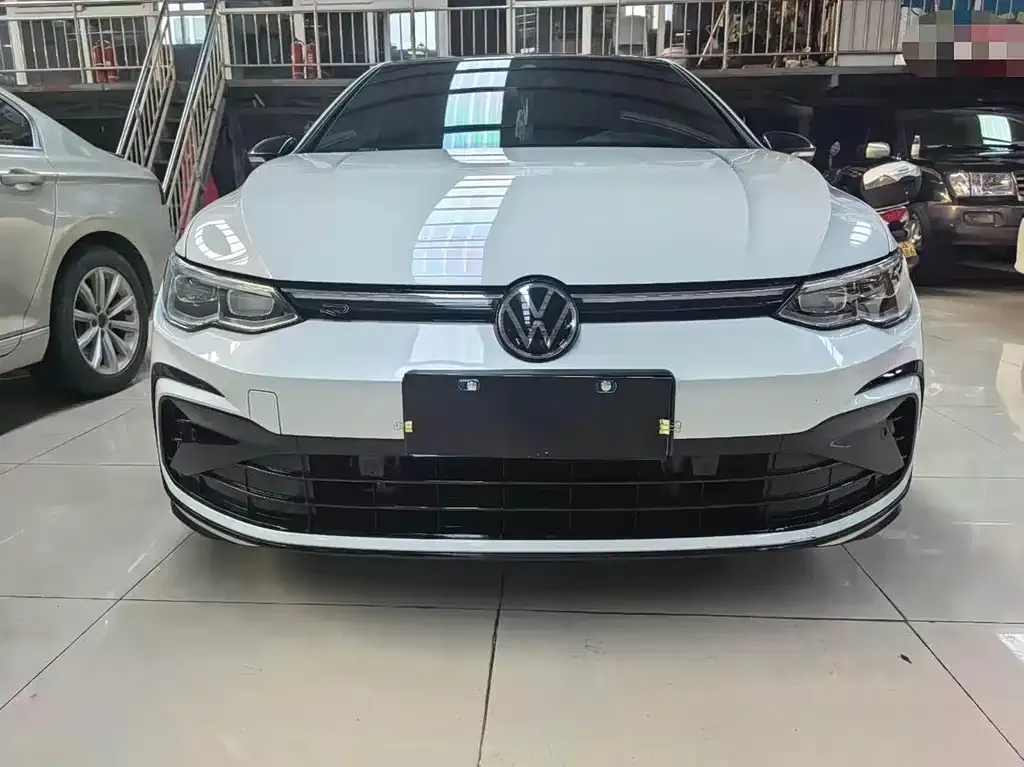 Volkswagen Golf 2021 из CN, фото 2