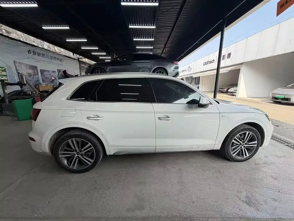 Audi Q5L 2022 из CN, фото 4