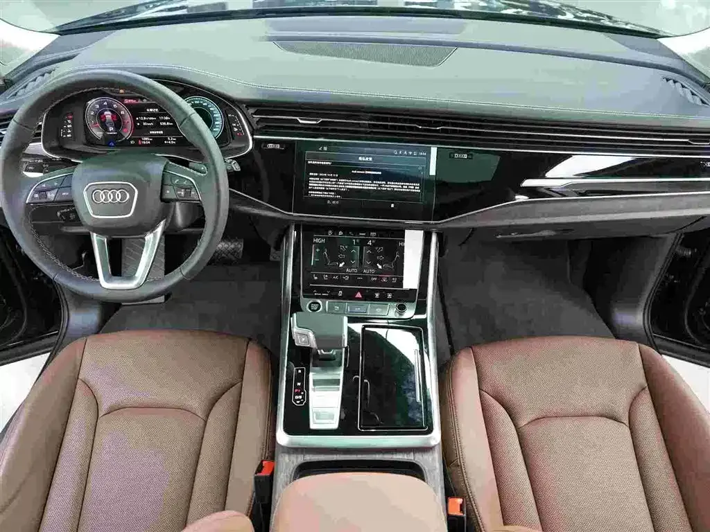 Audi Q7 — фото 10