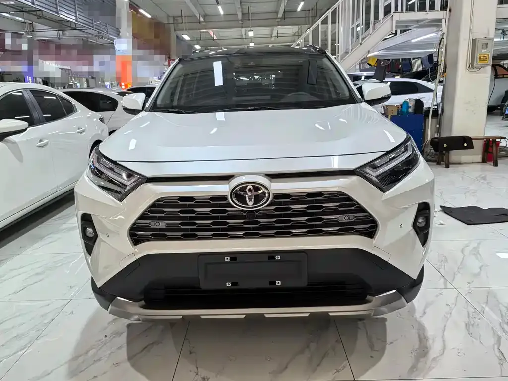 Toyota RAV4 — фото 2
