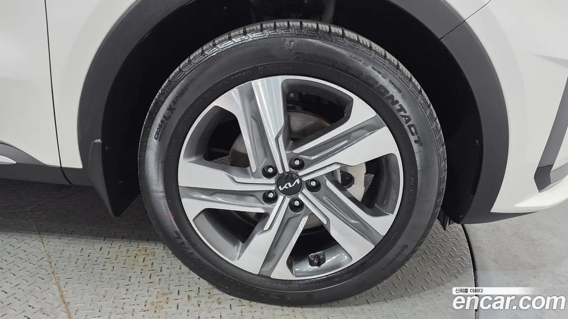 Kia Sorento — фото 6