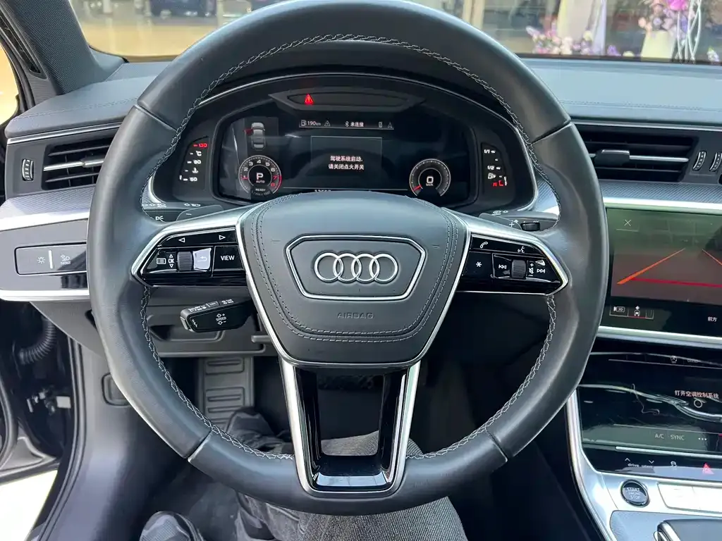 Audi A6L — фото 9