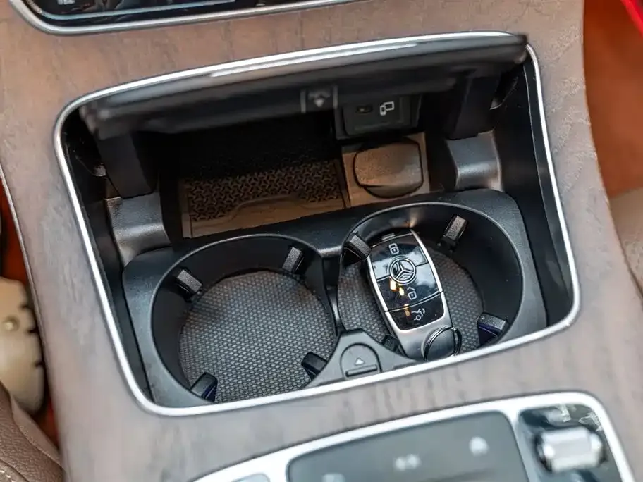 Mercedes-Benz E-Class 2023 из CN, фото 3