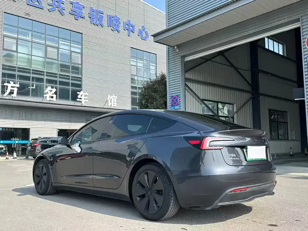 Tesla Model 3 2025 из CN, фото 6