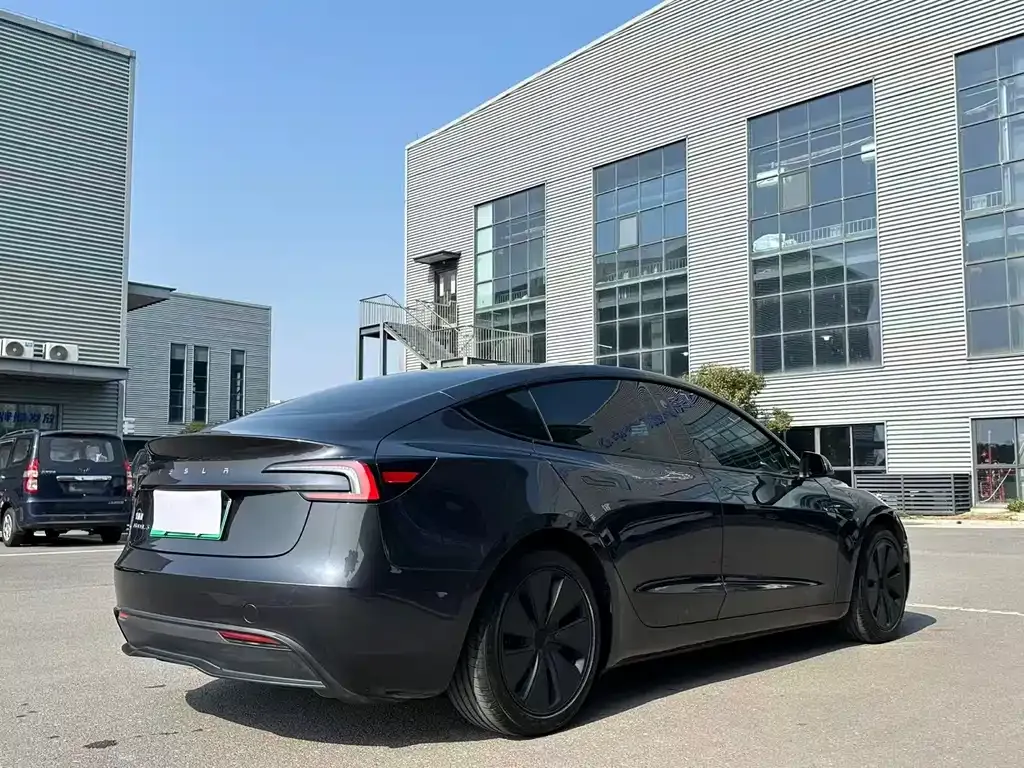 Tesla Model 3 2025 из CN, фото 4