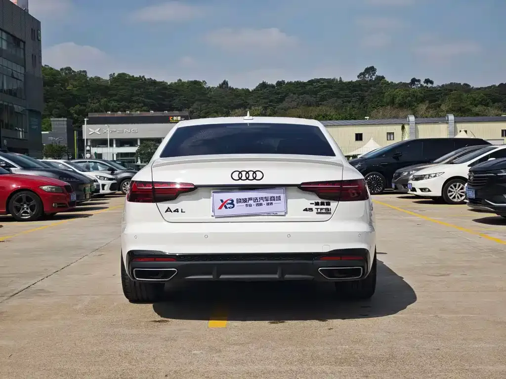 Audi A4L 2023 из CN, фото 5