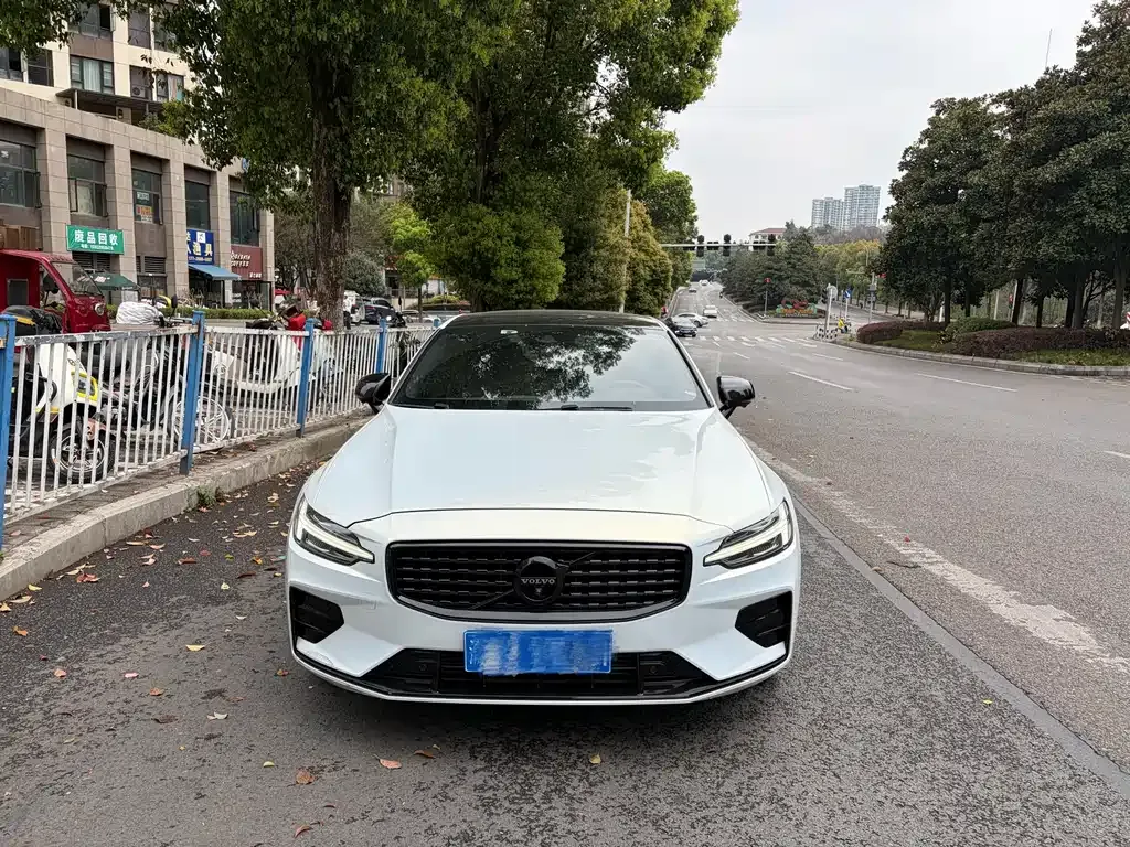Volvo S60 2021 из CN, фото 8
