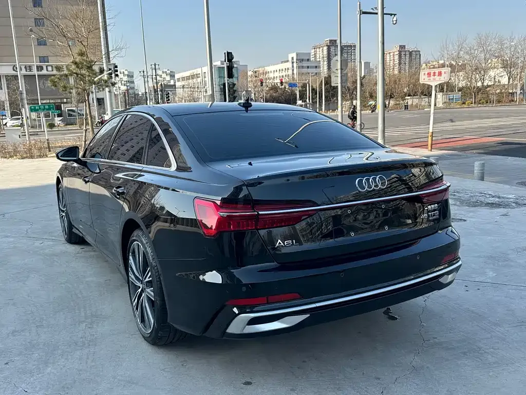 Audi A6L — фото 7