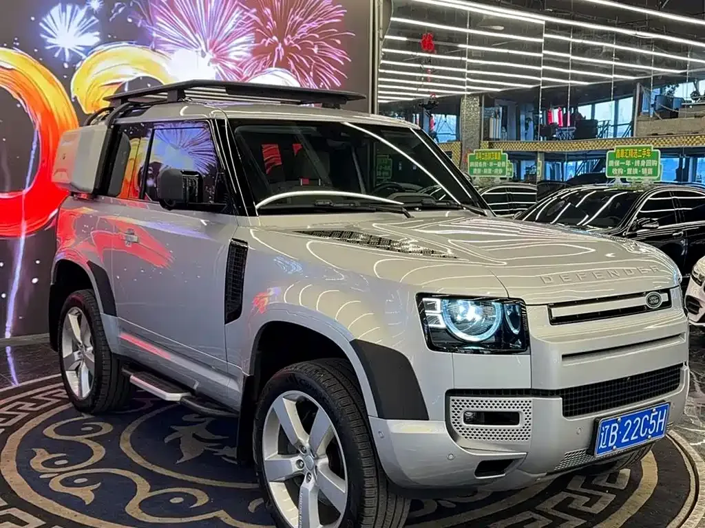 Land Rover Defender — фото 10