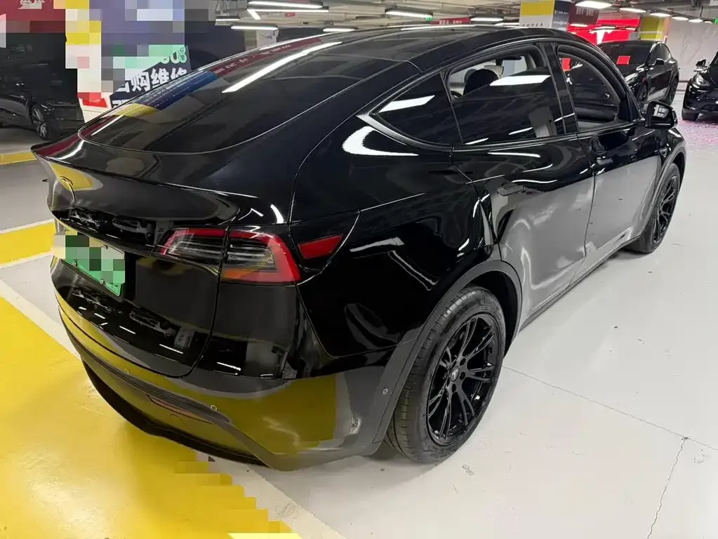 Tesla Model Y — фото 4