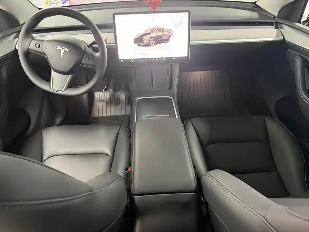 Tesla Model Y — фото 2