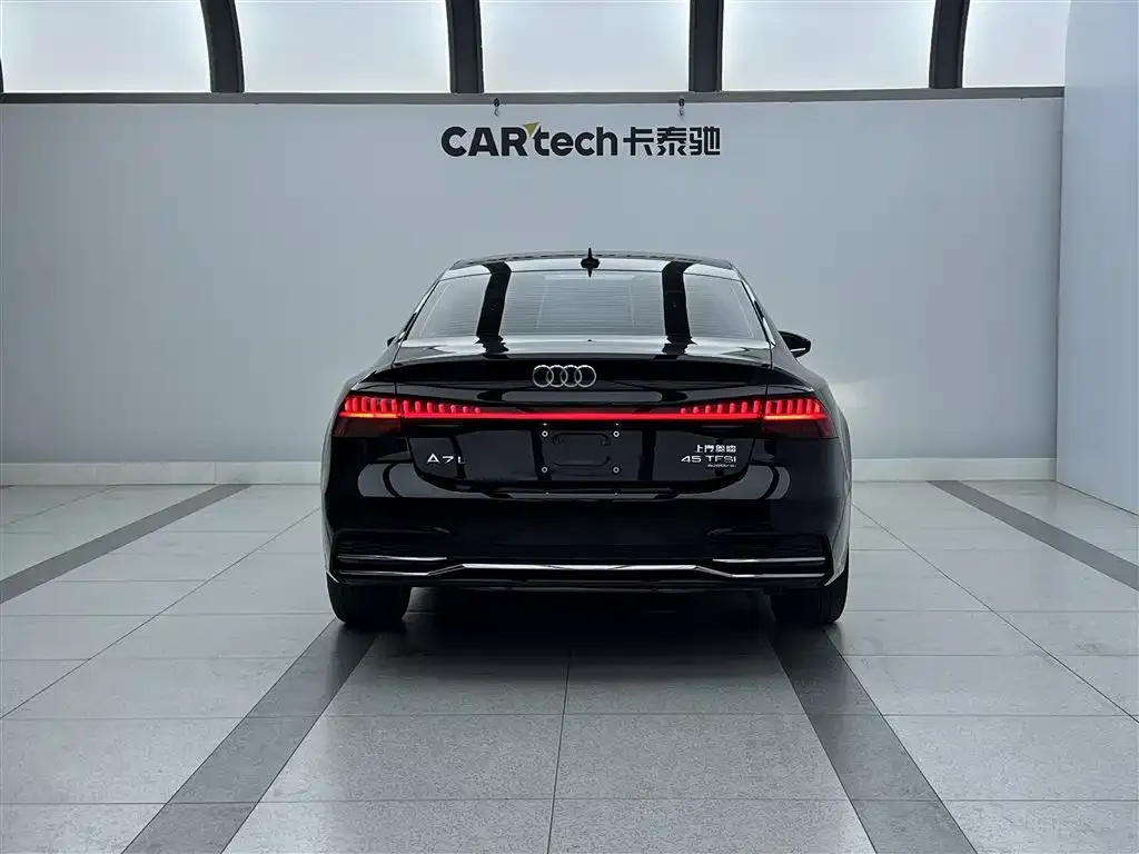 Audi A7L 2024 из CN, фото 2