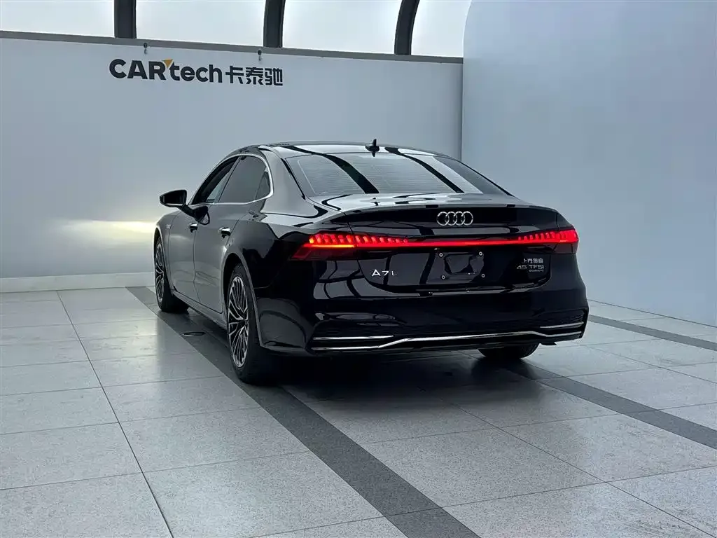 Audi A7L 2024 из CN, фото 6