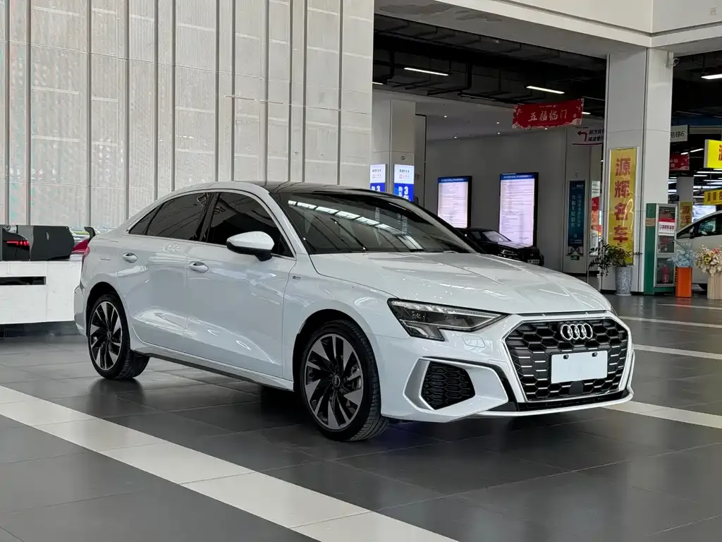 Audi A3 2023 из CN, фото 6
