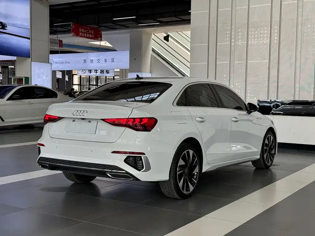 Audi A3 2023 из CN, фото 7
