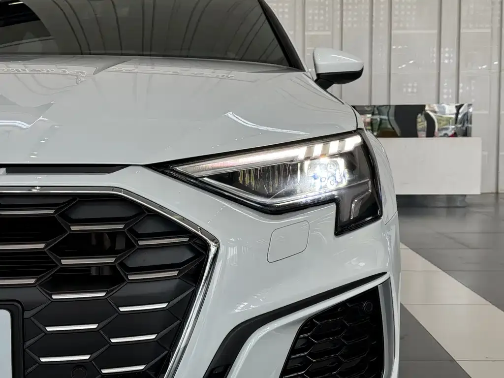Audi A3 2023 из CN, фото 9