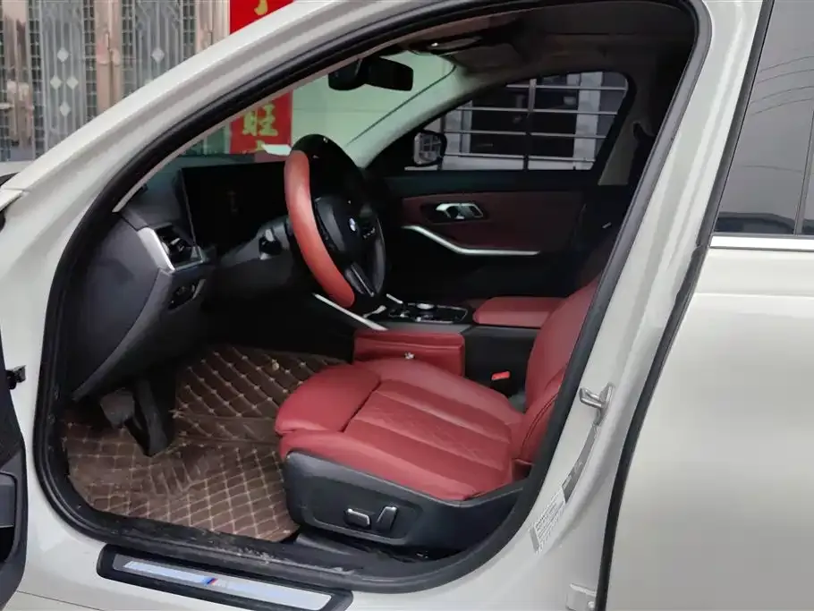 BMW 3 Series 2023 из CN, фото 9