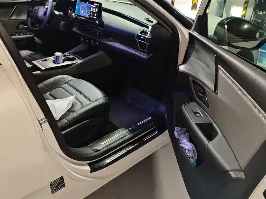 Citroen C5 X 2024 из CN, фото 3