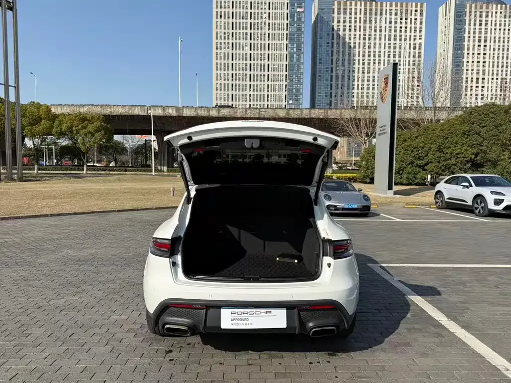 Porsche Macan 2023 из CN, фото 2
