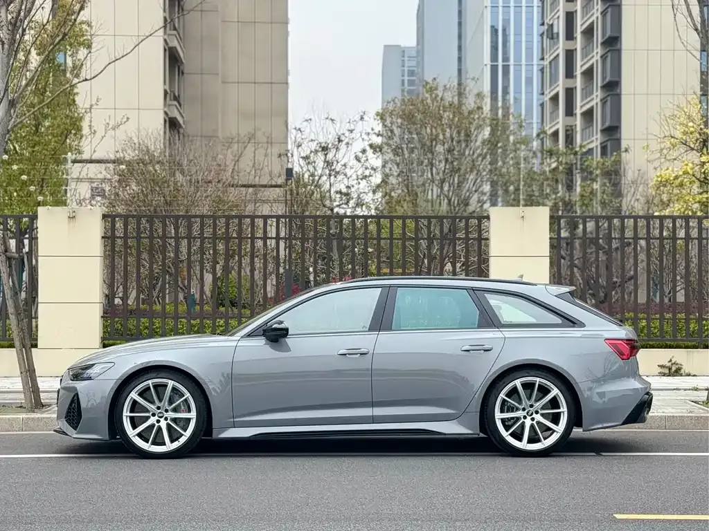 Audi RS 6 2021 из CN, фото 7