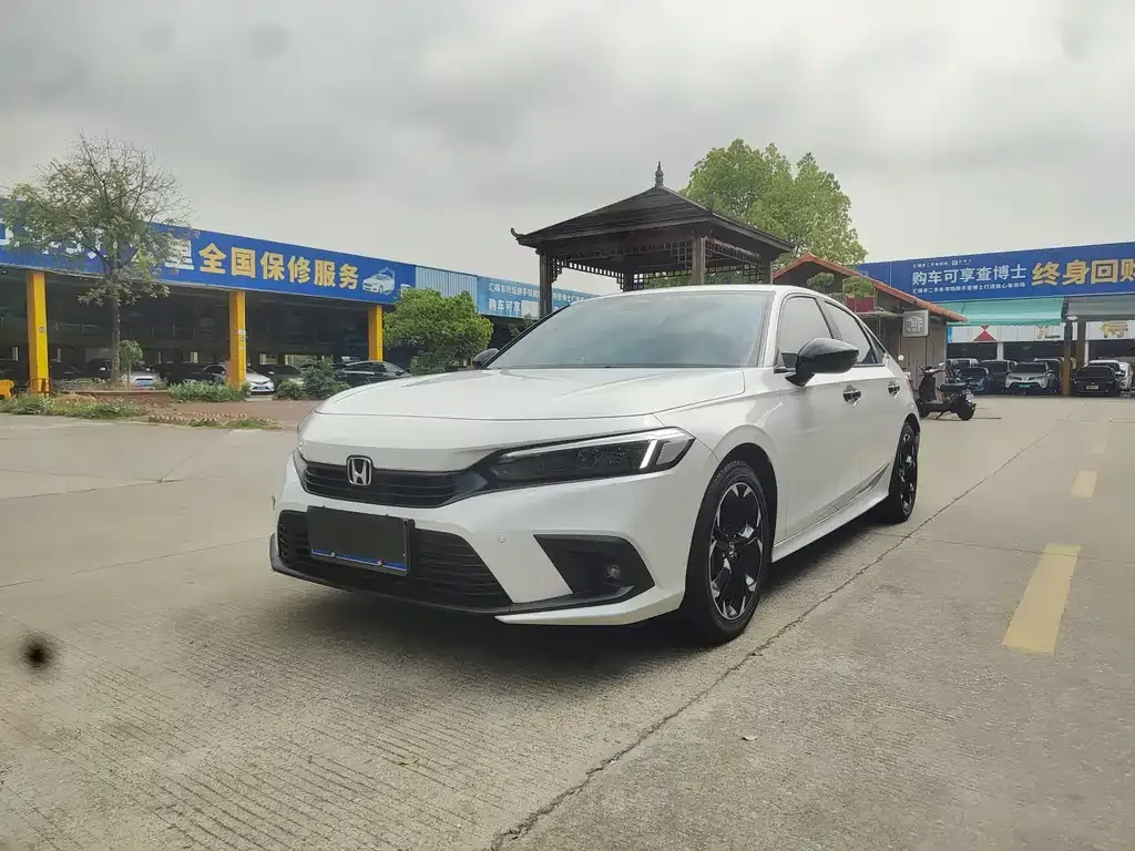 Honda Civic — фото 1
