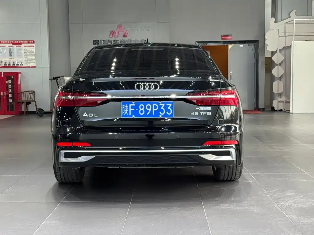 Audi A6L — фото 6