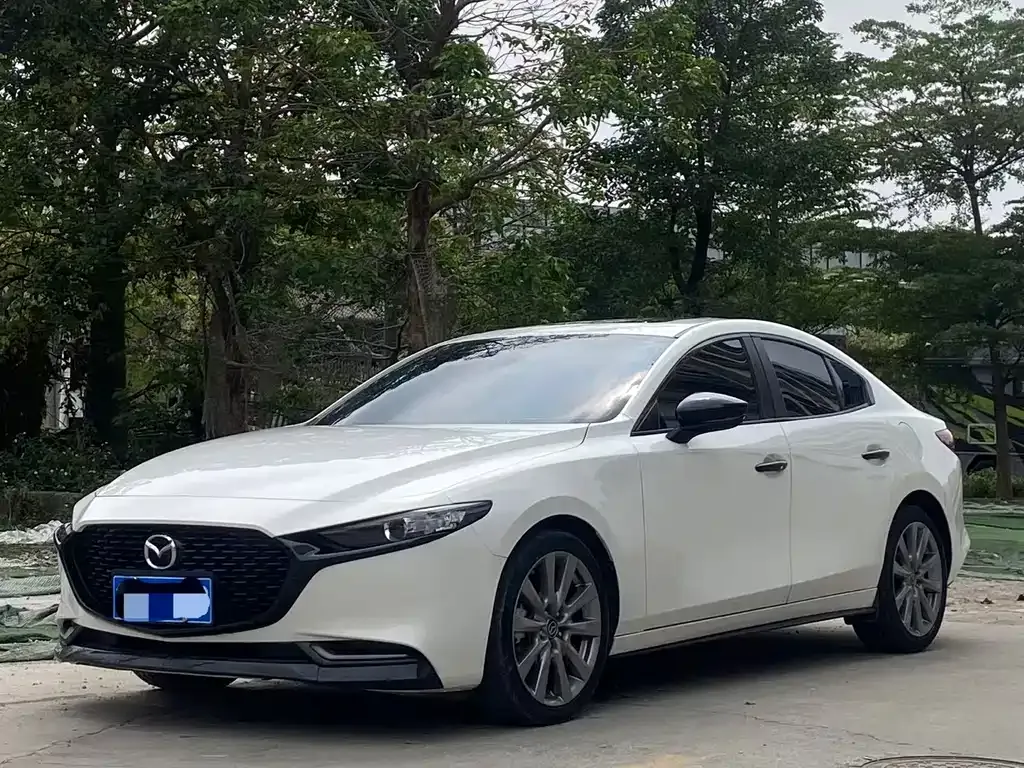 Mazda 3 Axela — фото 1