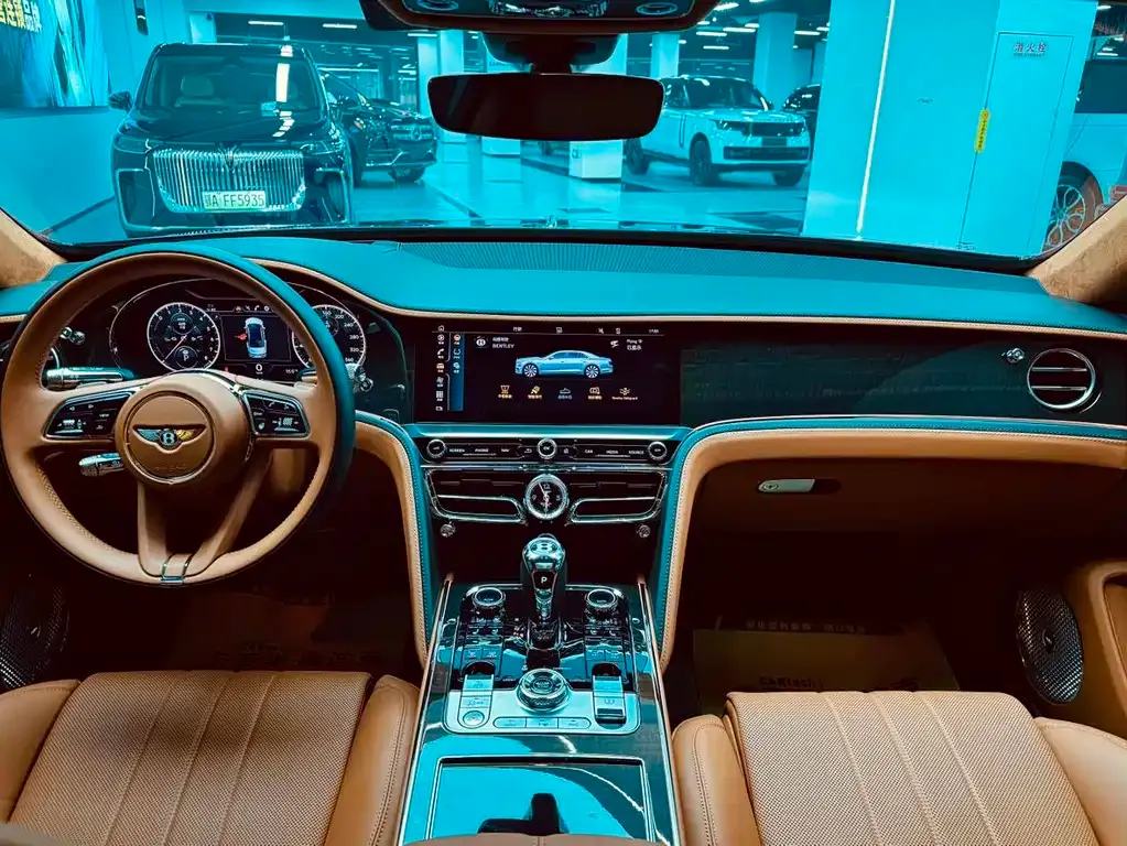 Bentley Flying Spur PHEV 2023 из CN, фото 10