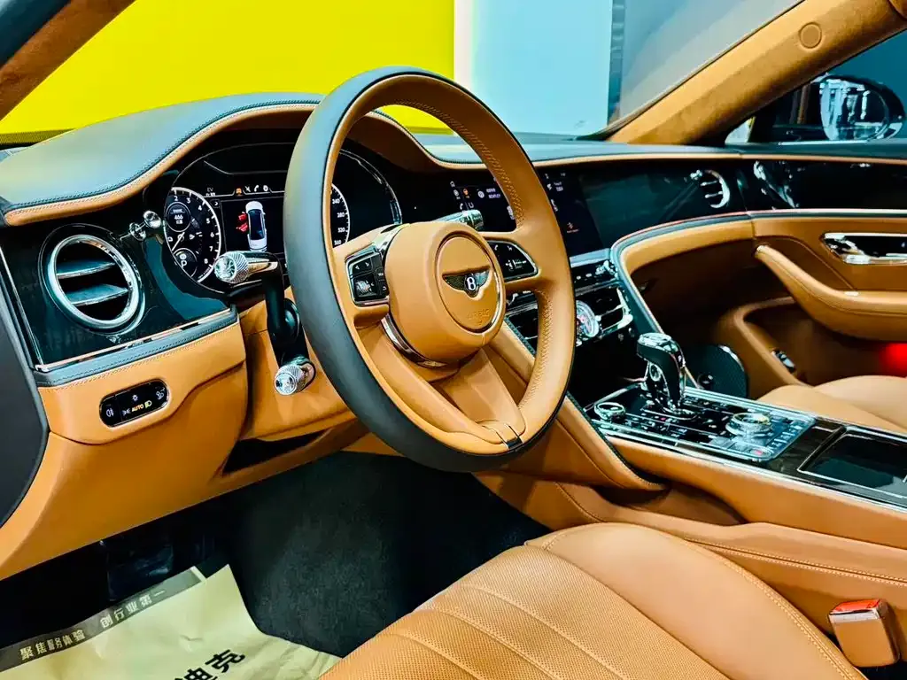 Bentley Flying Spur PHEV 2023 из CN, фото 8